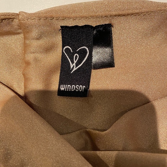 Windsor cutout formal gold dress with high slit - Picture 6 of 6